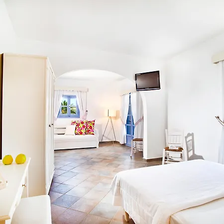Hotel & 4*