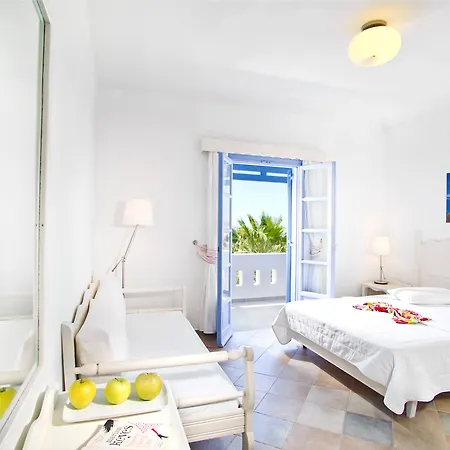 Hotel & 4*