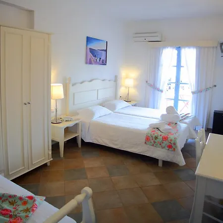 Hotel & 4*