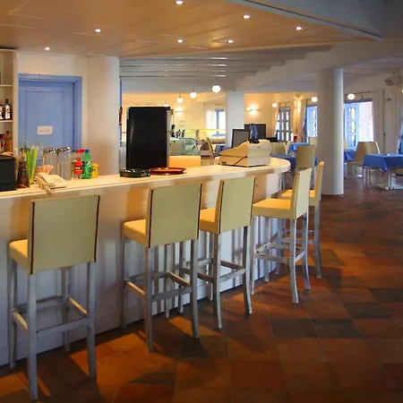 & Hotel 4*