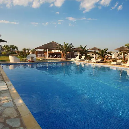 & Hotel