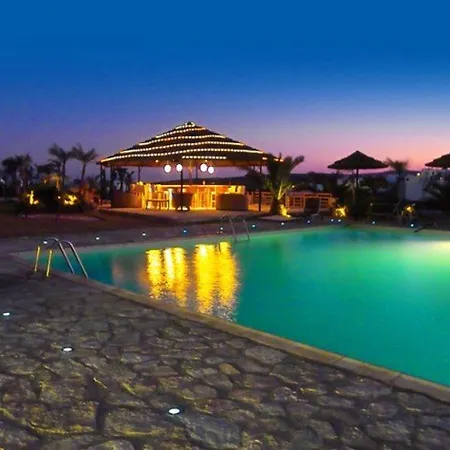 & Hotel
