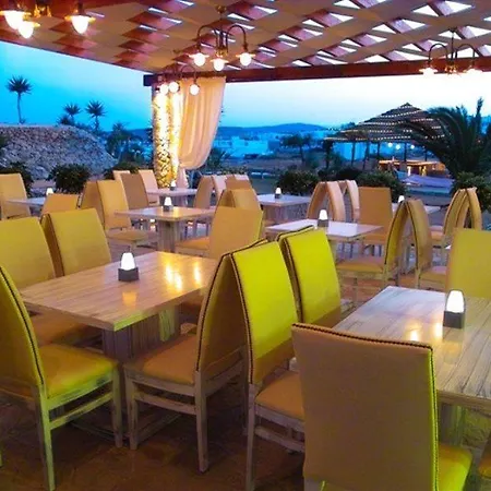 & 4* Koufonisia