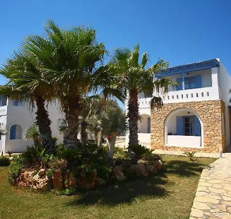 & 4* Koufonisia