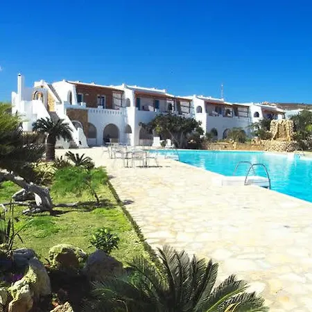 Hotel & 4*