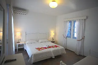 Hotel &