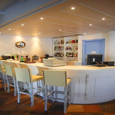 & 4* Koufonisia